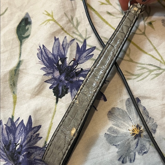 Guess Shimmering Silver Crossbody Bag - Picture 6 of 9